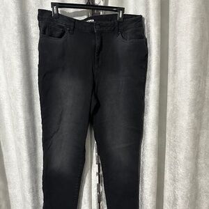 Sonoma Curvey Straight leg